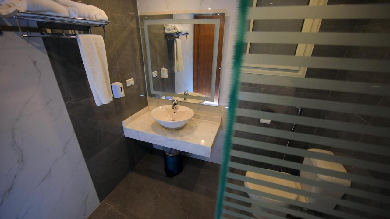 Villa 14 Suites 6th of October City Bagian luar foto